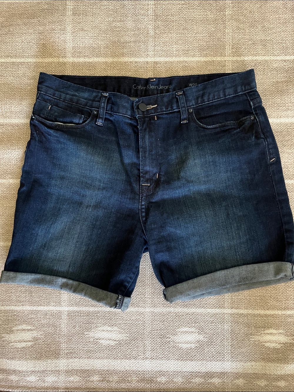 Calvin Klein Jeans Women’s Indigo Rolled-Hem Denim Shorts